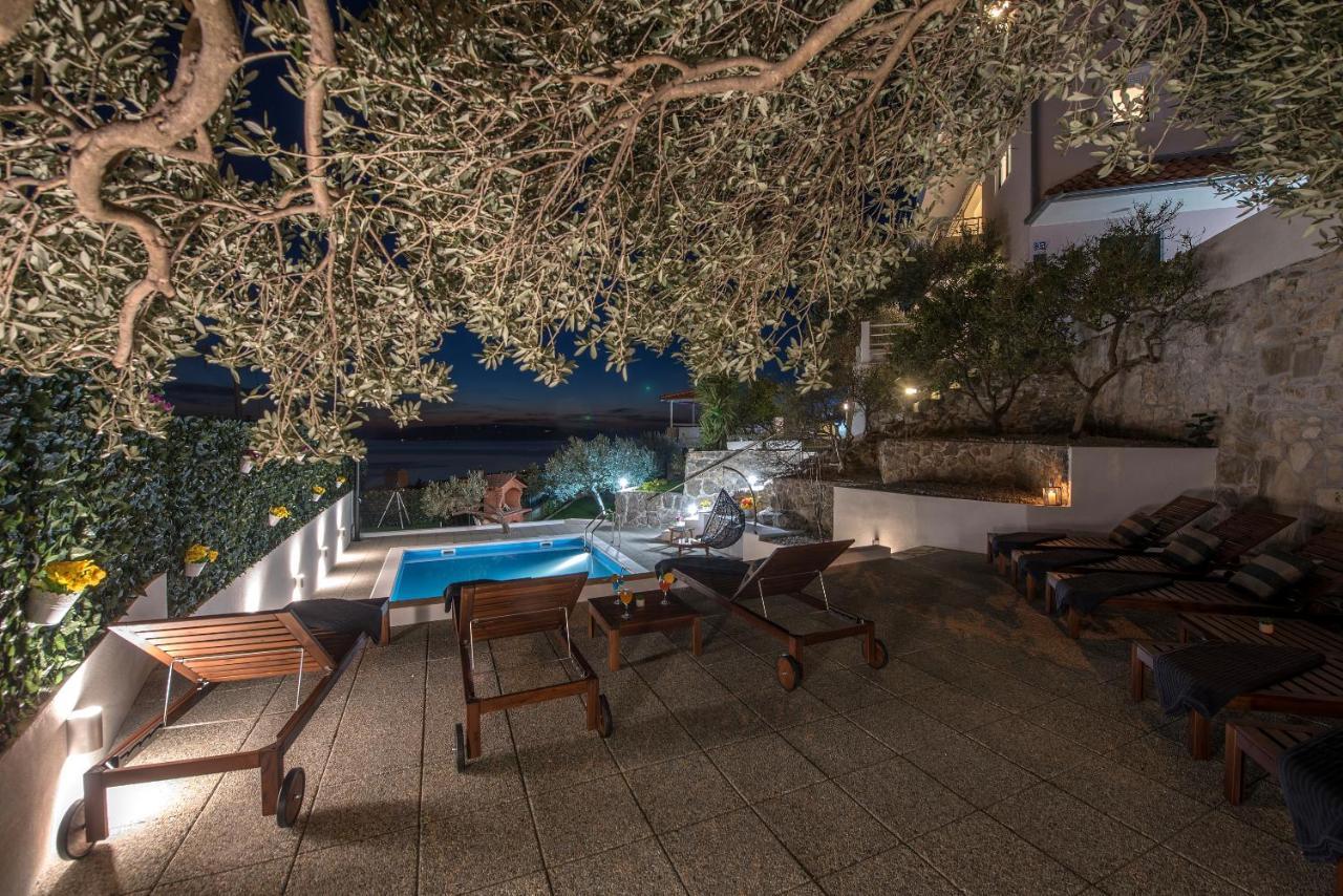 Villa Petra Apartment With Private Pool Makarska Dış mekan fotoğraf